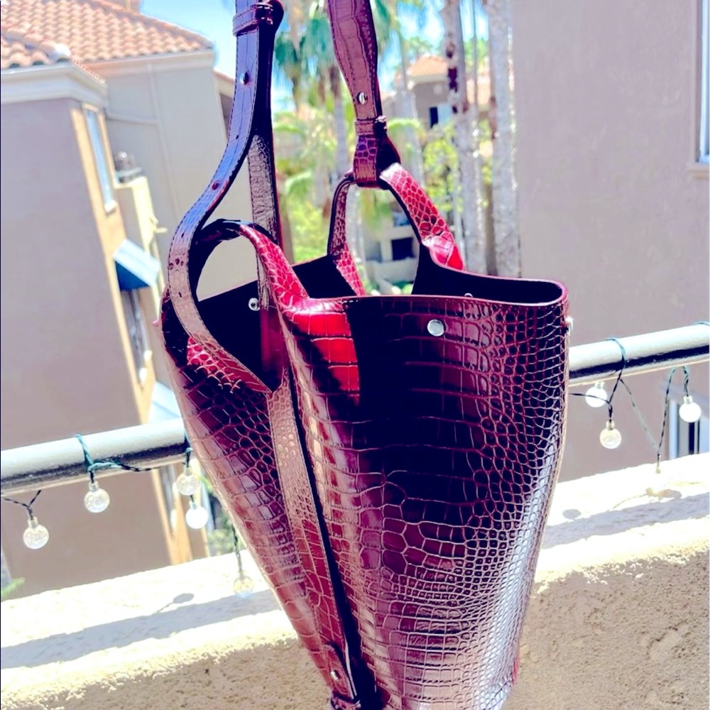 Elena Ghisellini crossbody bag designer very good condition priced to sell
